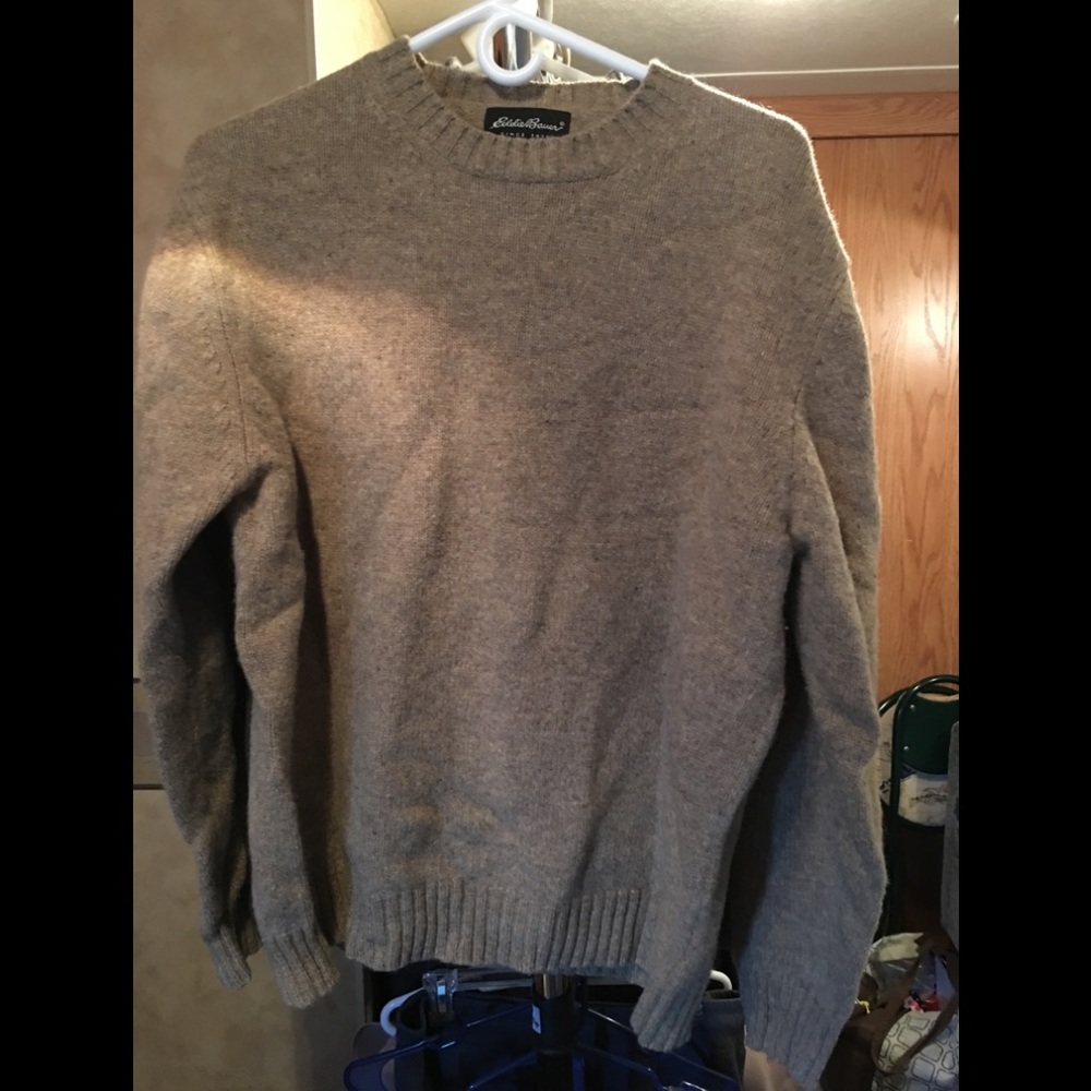 Eddie Bauer tan sweater size L